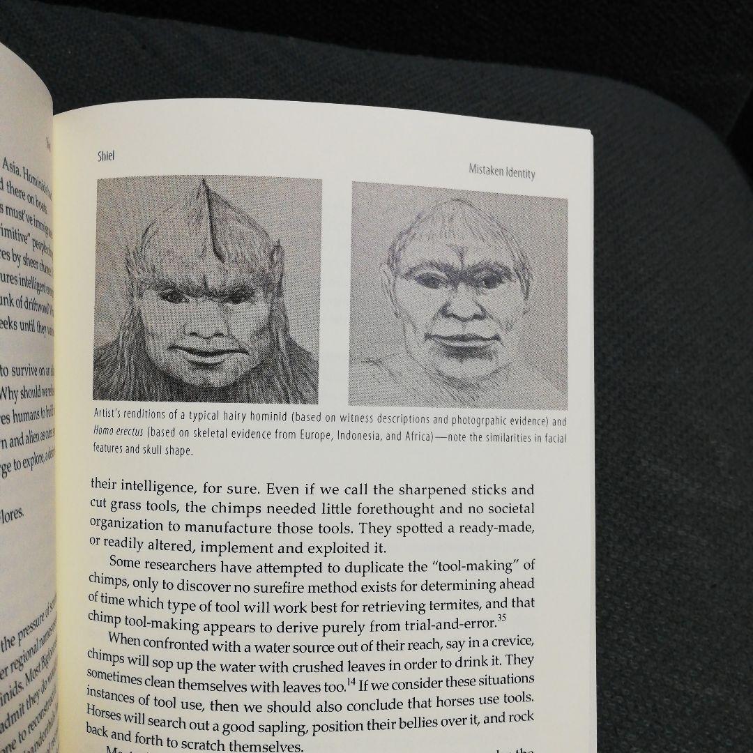 洋書 Backyard Bigfoot by Lisa Shiel