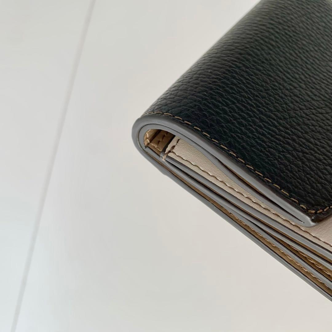 【FURLA】フルラ　三つ折り財布　プリムラ　コンパクトウォレット　アーチロゴ