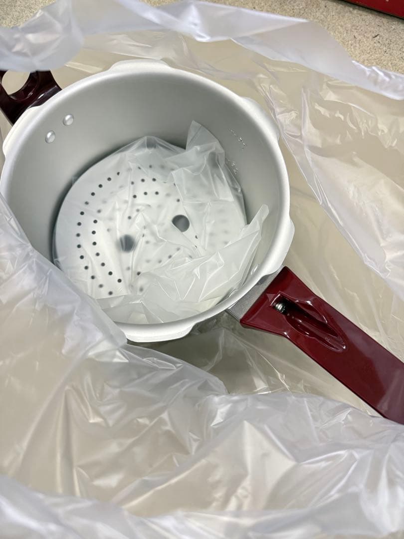 【新品未使用】理研 圧力鍋 こなべちゃん 3.0L 4号炊