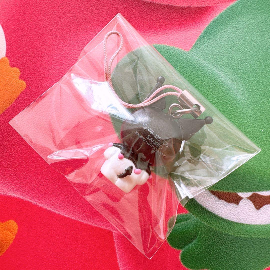 平成レトロ　ピューロランド限定　かぶりんぼ根付け　キティ✖️クロミ　2006年
