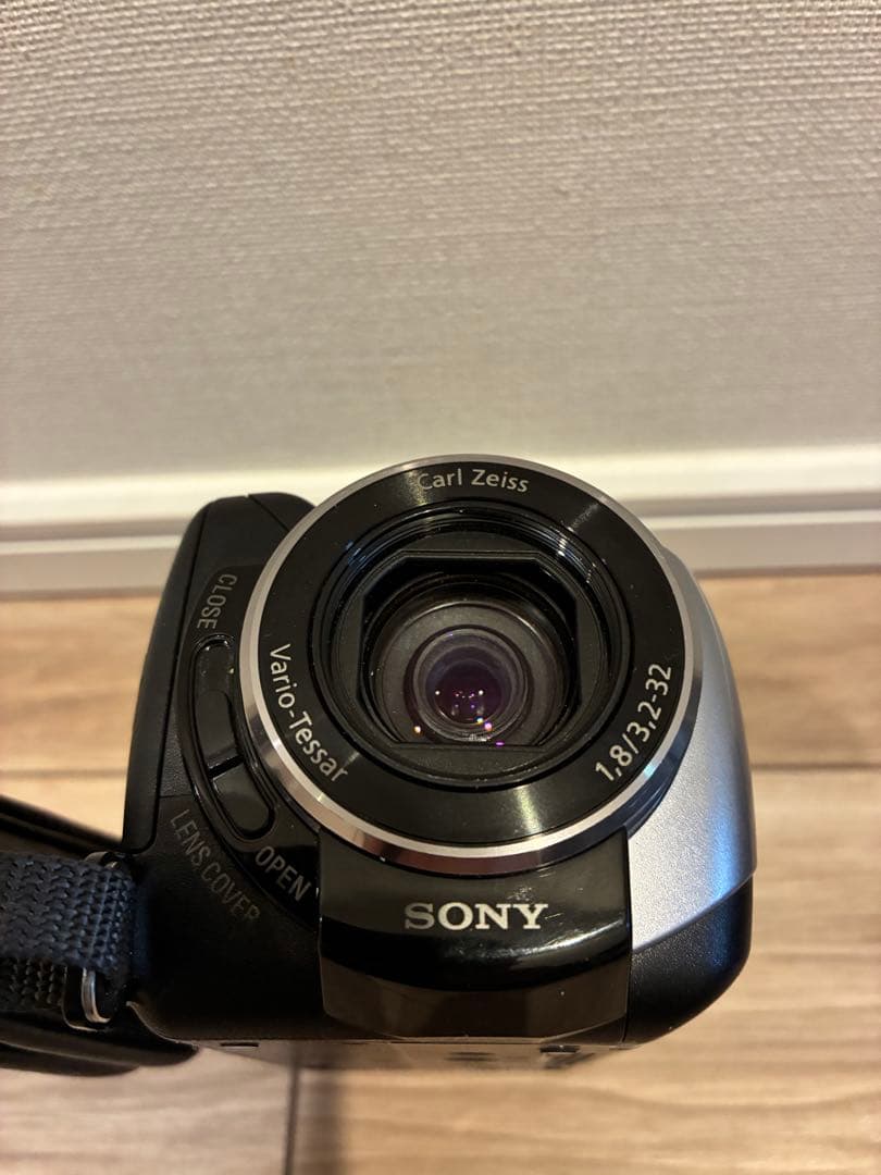 SONY HDR-XR100 ハンディカム 付属品付き(純正バッテリー含む)