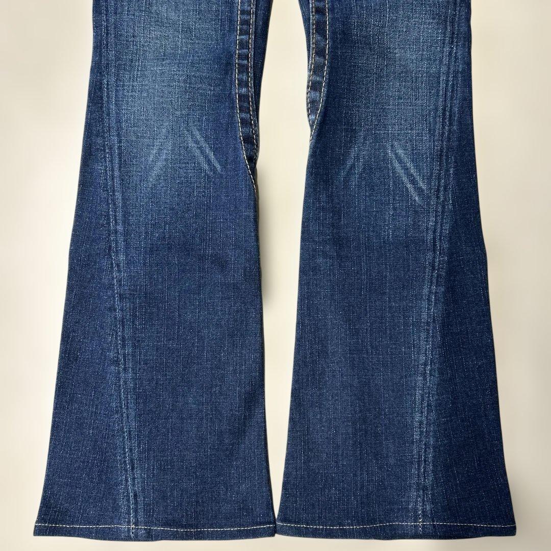 美品 トゥルーレリジョン JOEY フレア ブーツカット 太スティッチ W23