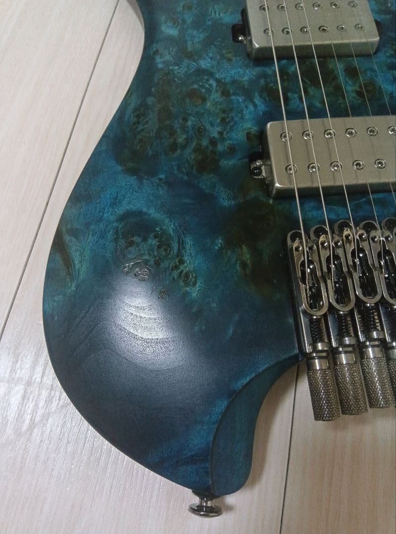 Ibanez Q52PB ヘッドレスギター