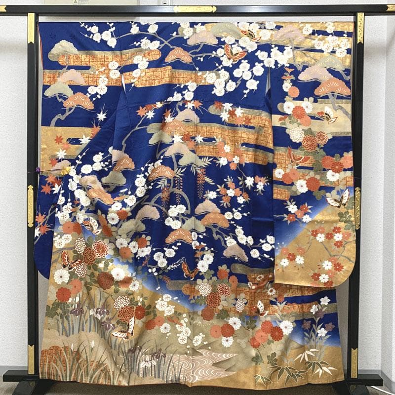 601z21〇人気色！ 古典柄 振袖 紺色 地紋 金彩 金駒刺繍〇成人式 結婚式
