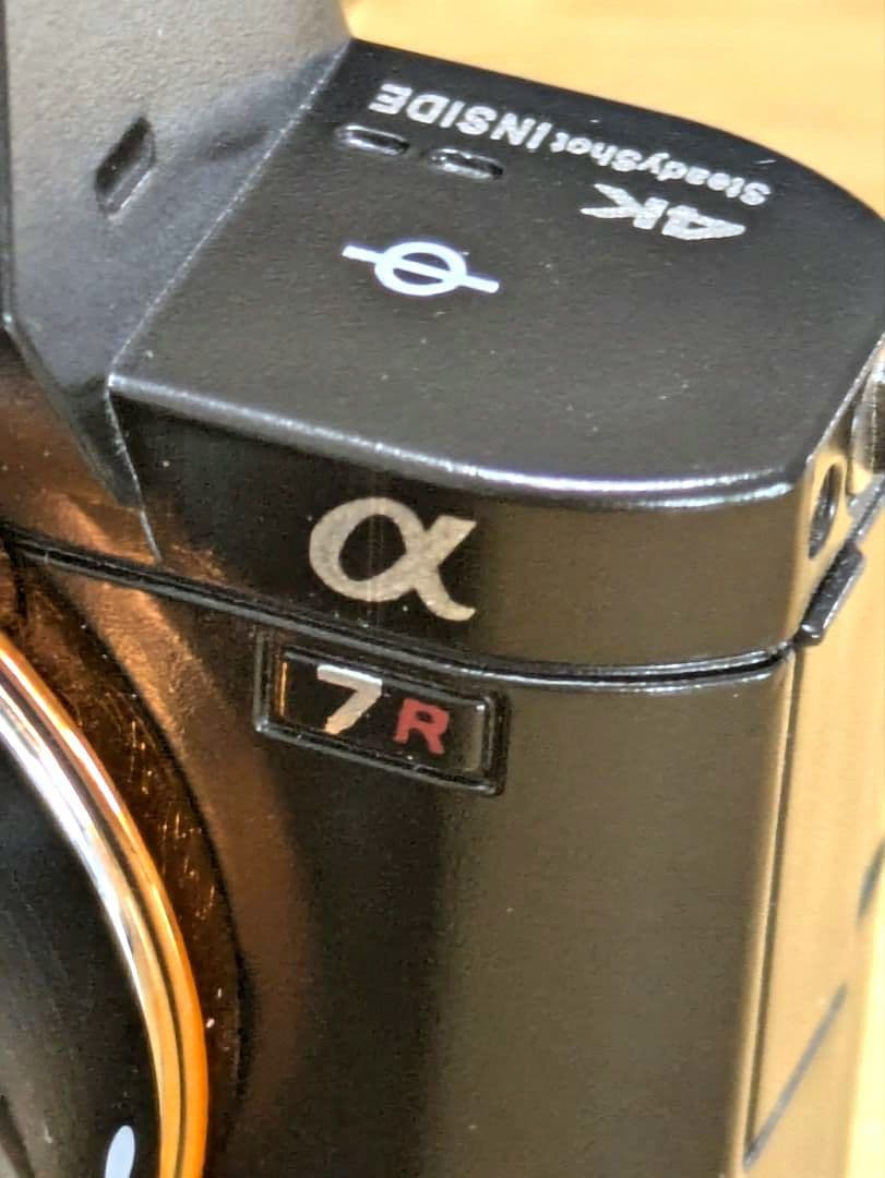 ミニチュア フィギュア カメラ　SONY α7R　 ソニー　ノベルティ