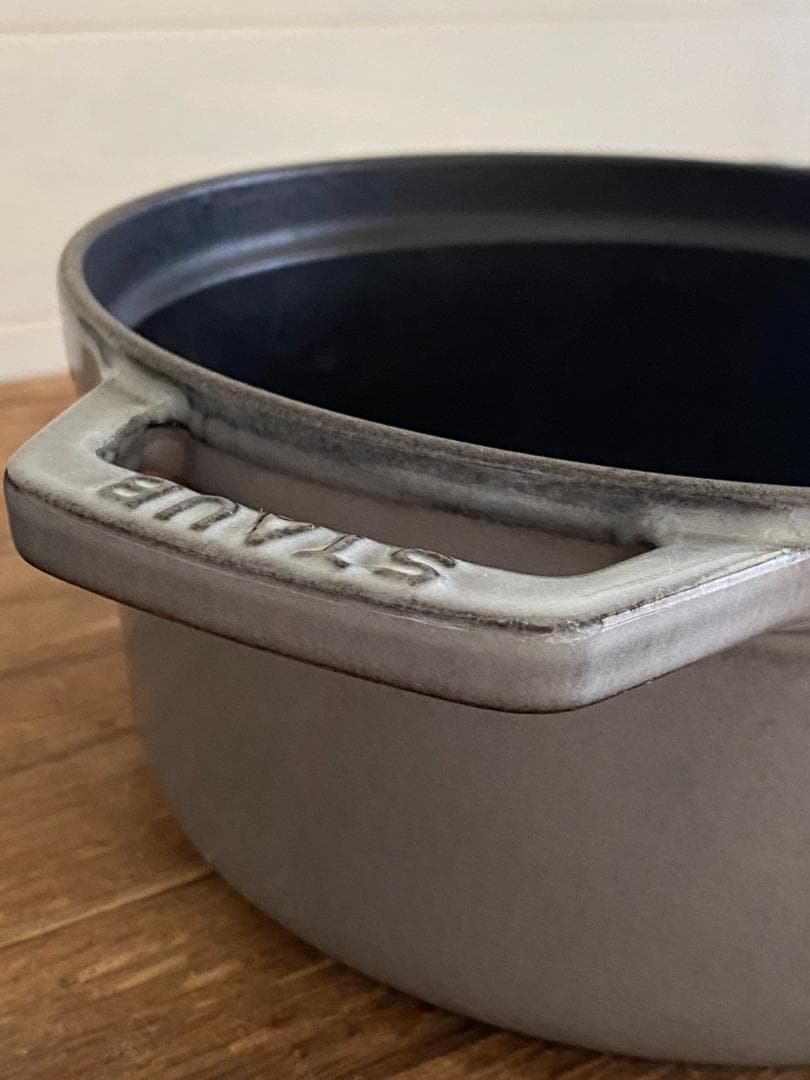 STAUB 18cm 両手鍋 アニマルノブ チキン グレー