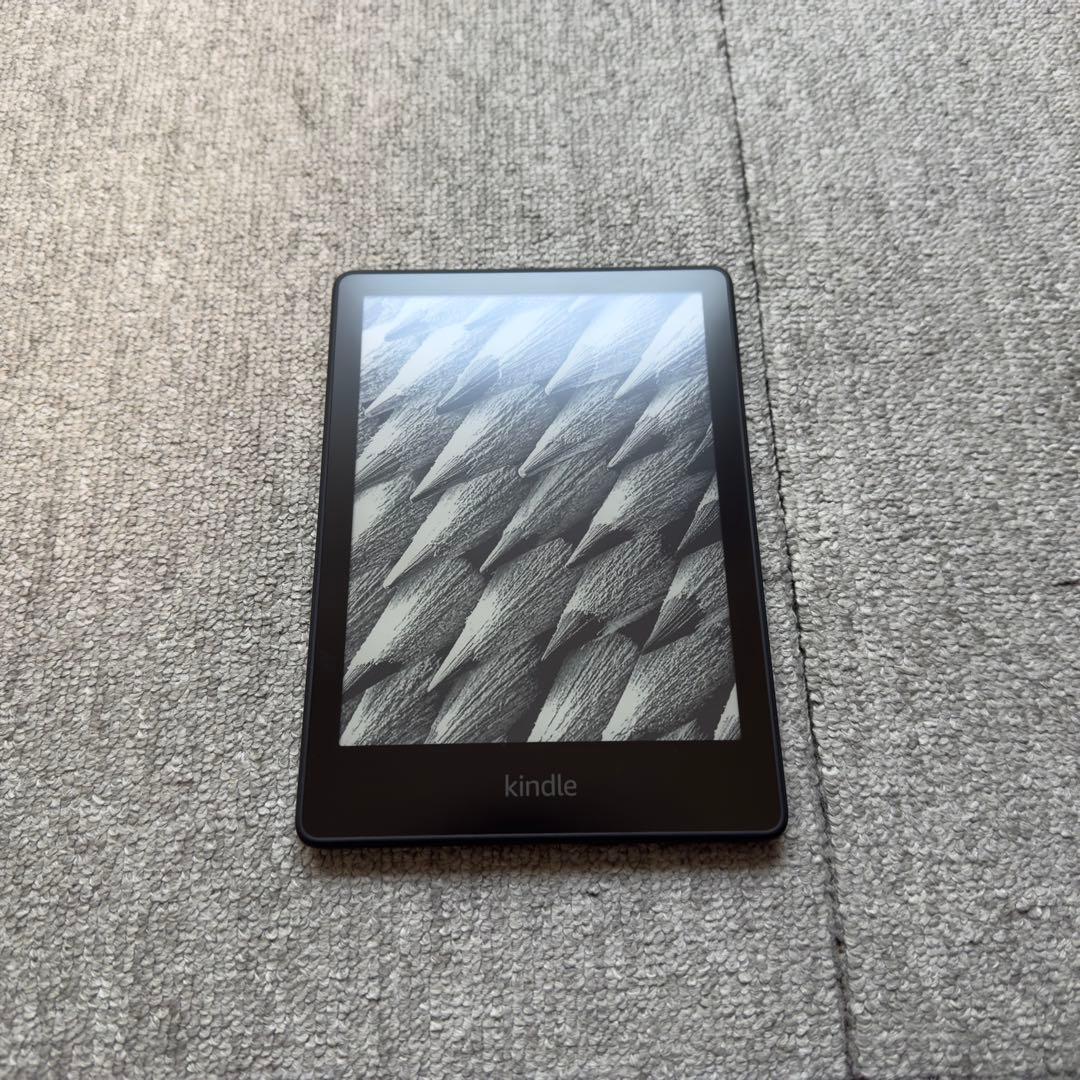 Kindle Paperwhite 第11世代 8GB カバー付き