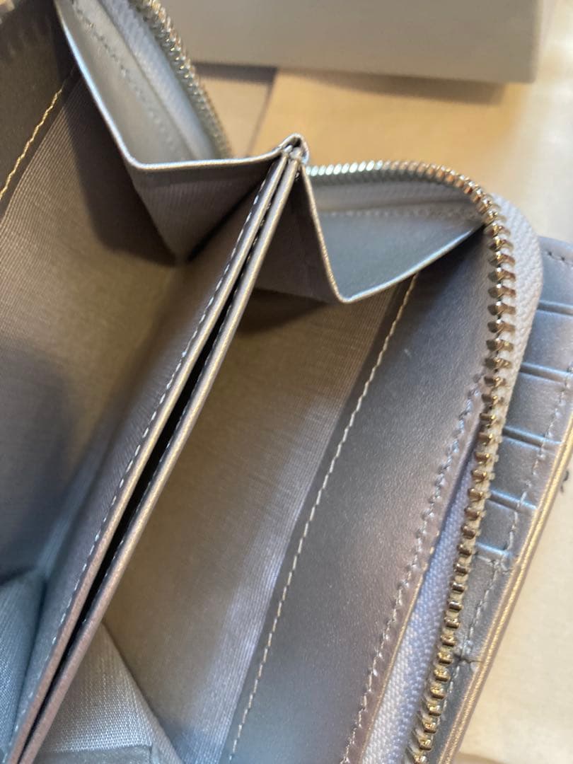 ANTEPRIMA シルバー 二つ折り財布