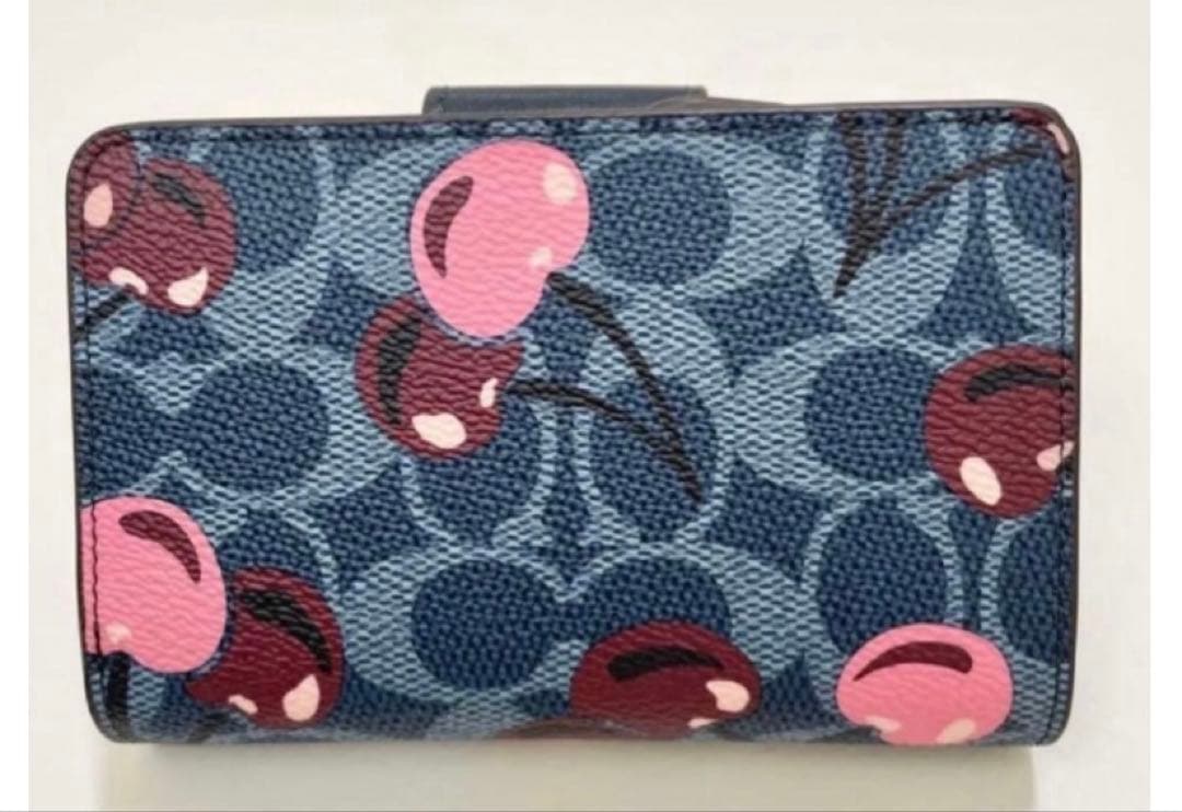 COACH チェリー柄 二つ折り財布 CZ342