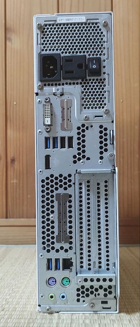 Windowsデスクトップ Fujitsu ESPRIMO D587/SX i7 7700