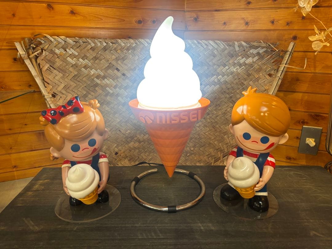 NISSEI アイスクリームコーンランプとフィギュアセット　非売品