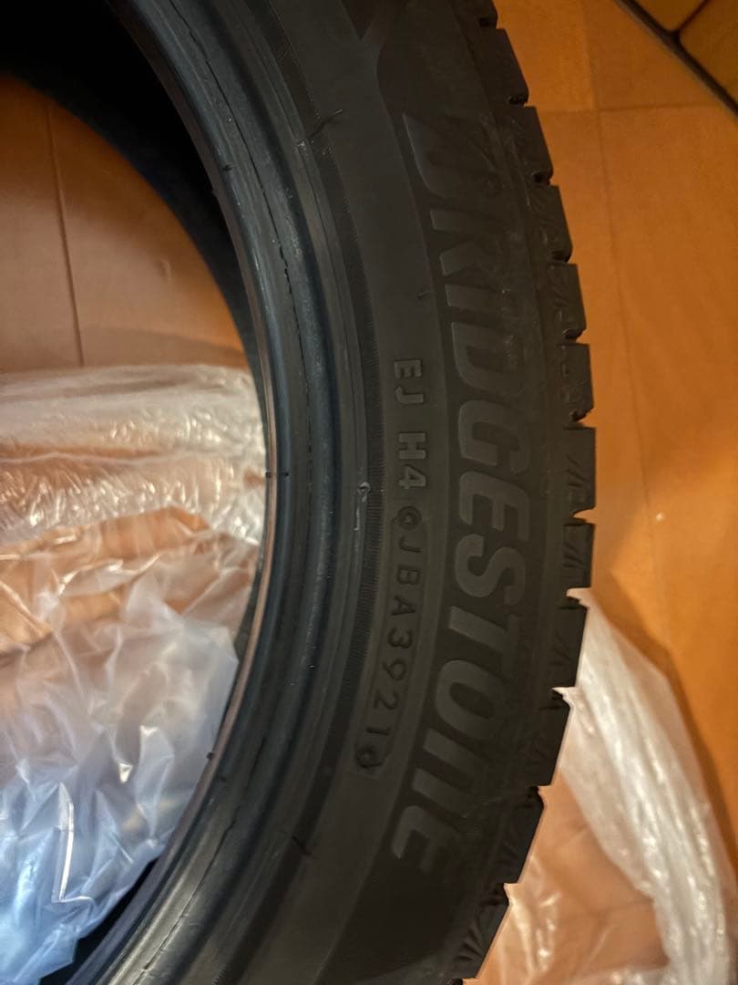 BRIDGESTONE 205/50R17 VRX3スタッドレス（1）