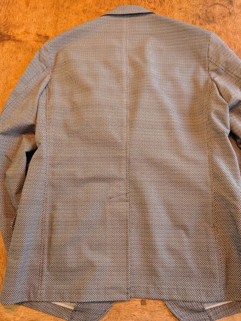 美品　MENSBIGI メンズ・ビギの高機能素材使用ヂャケット　Ｓサイズ