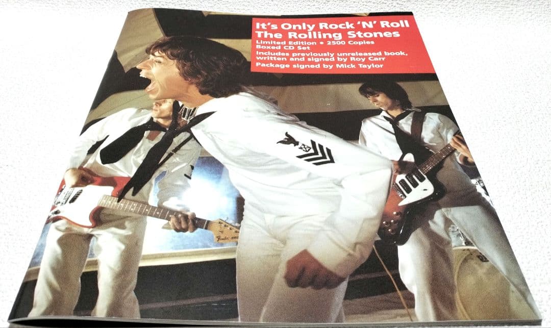 Ｉｔ‘ｓ Ｏｎｌｙ…』Ｐａｃｋａｇｅ ｓｉｇｎｅｄ ｂｙ Ｍｉｃｋ Ｔａｙｌｏｒ