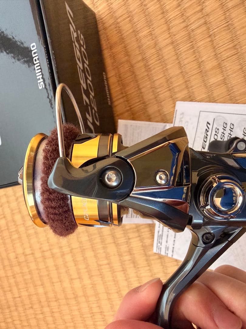 値引き不可　shimano(シマノ) 25アルテグラ　c2000s-d