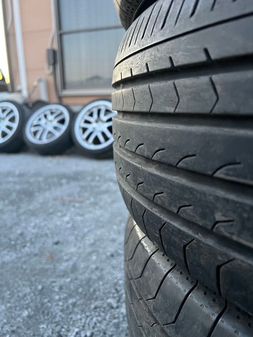 ヨコハマ　ブルーアース　rv03 215/65r16 22年製　バリ山