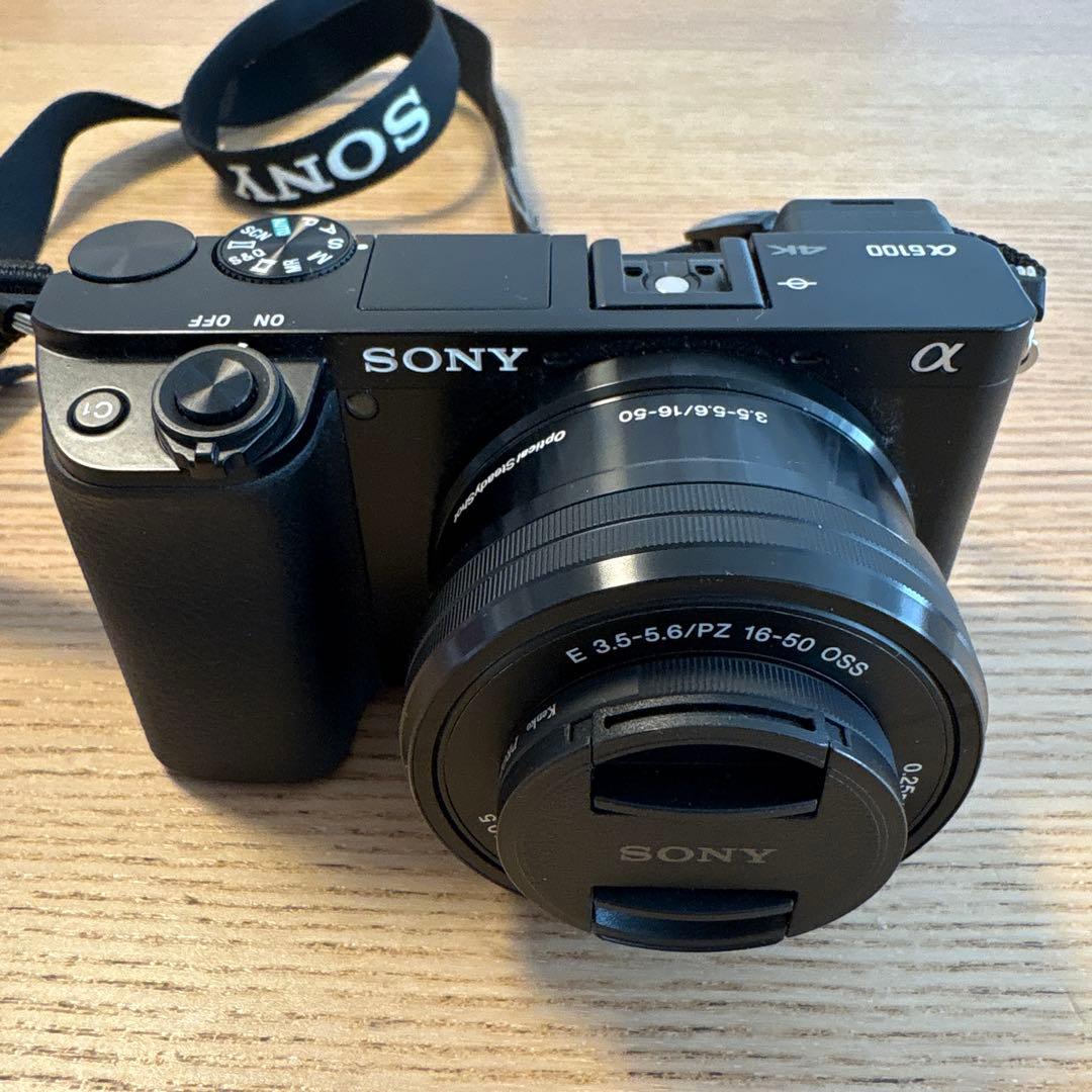 Sony α6100ミラーレスカメラ ダブルズームレンズキット ブラック