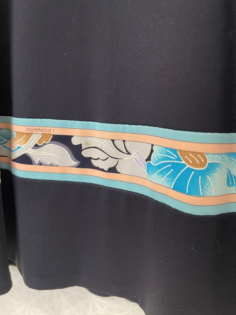 レオナール　花柄ネイビー長袖ひざ丈ワンピース　カンカン　シフォン