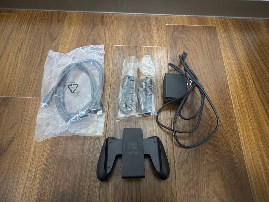 【美品】ニンテンドースイッチ 本体 ネオンレッド ネオンブルーモデル