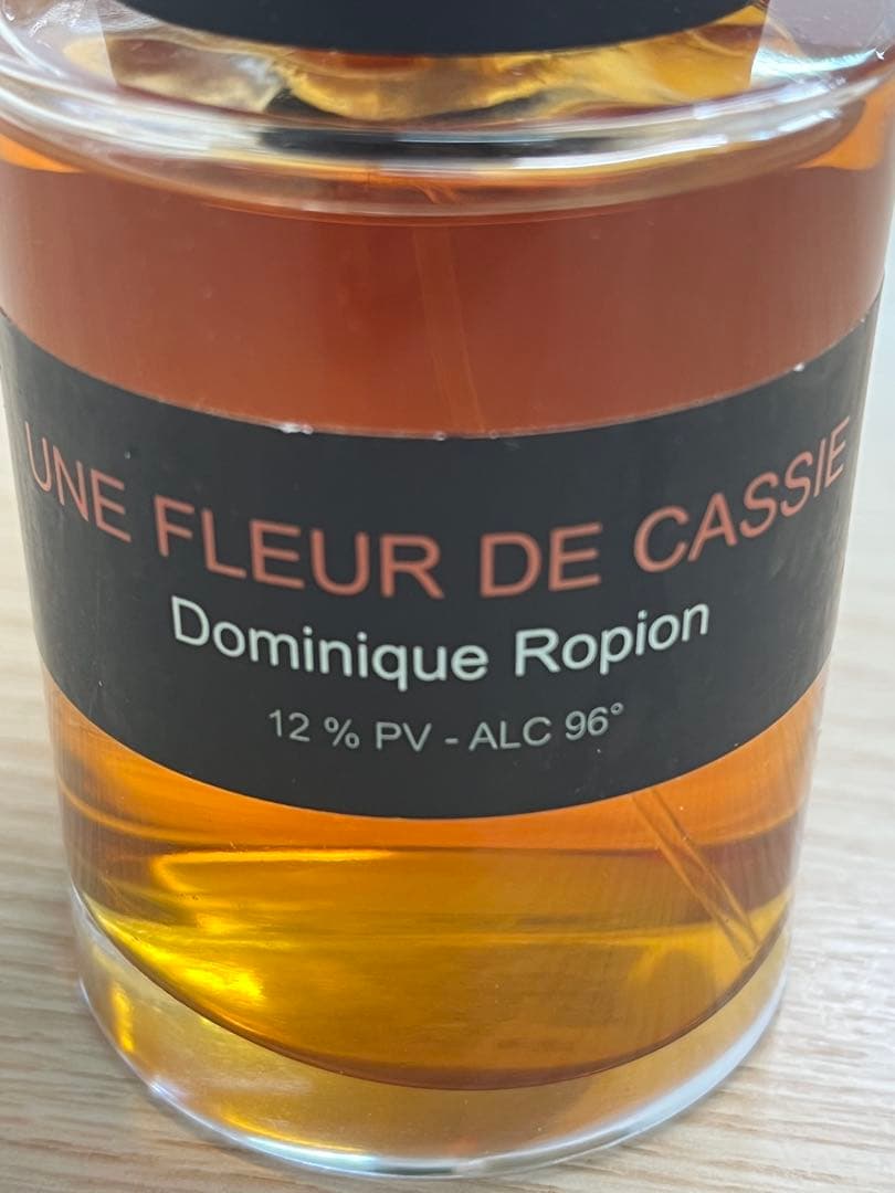 ゆ*様 フレデリック　マルUne Fleur de Cassie オードパルファ