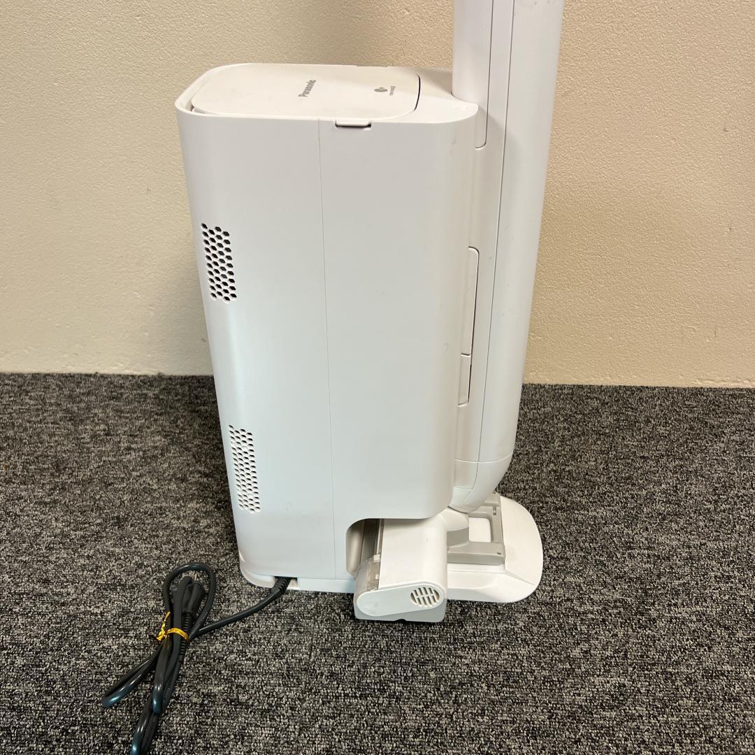 【高年式】パナソニック 掃除機 セパレート型 コードレス MC-NS10K