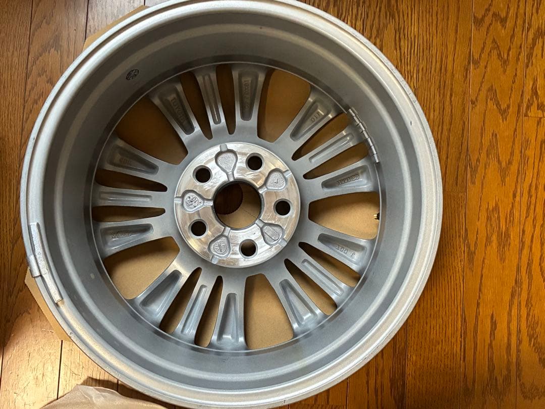 90ノア/ボクシィ純正16インチアルミホイールのみ納車前外し未使用品　4本セット
