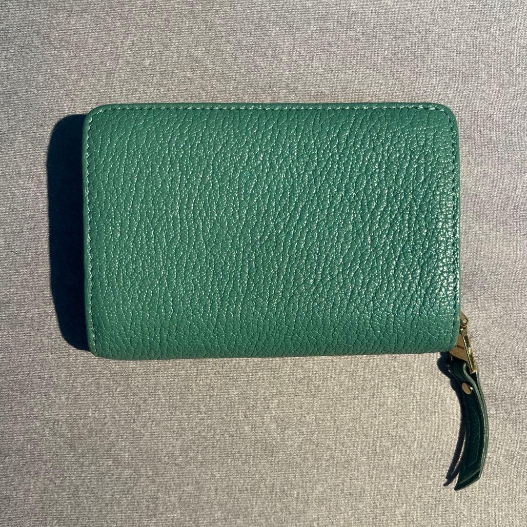 miu miu ミュウミュウ レザー ラウンドファスナー 財布　グリーン