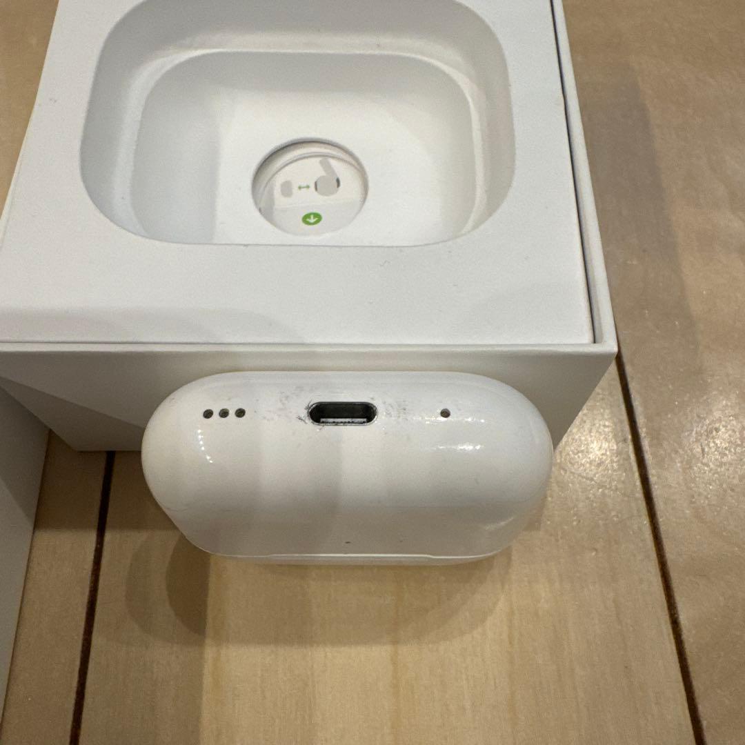 AirPods Pro 第2世代MTJV3J/Aシリコンカバー付き