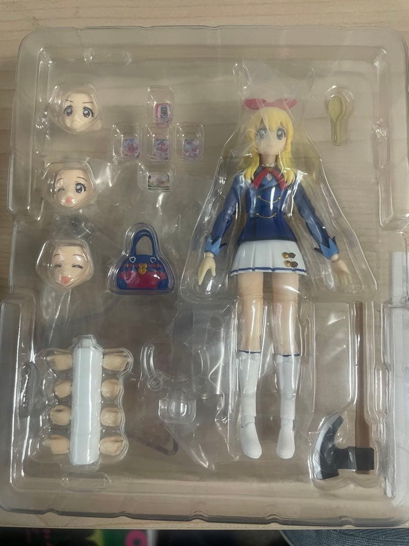 S.H.Figuarts アイカツ 星宮いちご 冬制服ver
