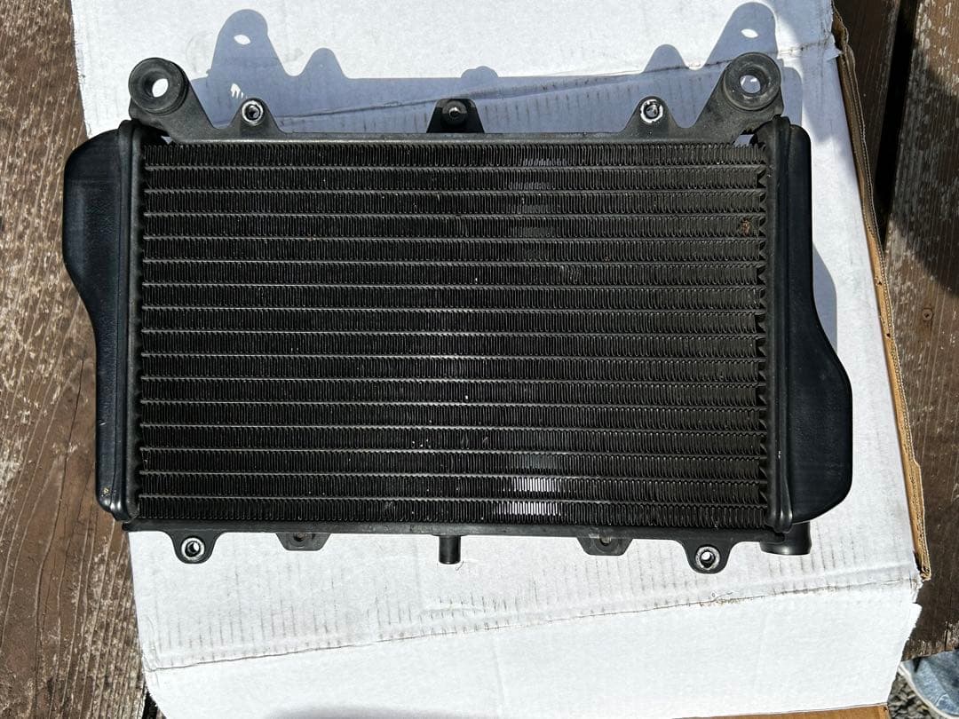 GPZ900R 純正ラジエター