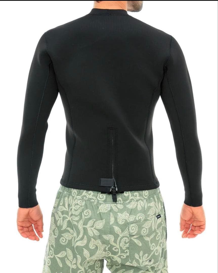 RVCA ブラック 長袖タッパー 背面ジッパー付き