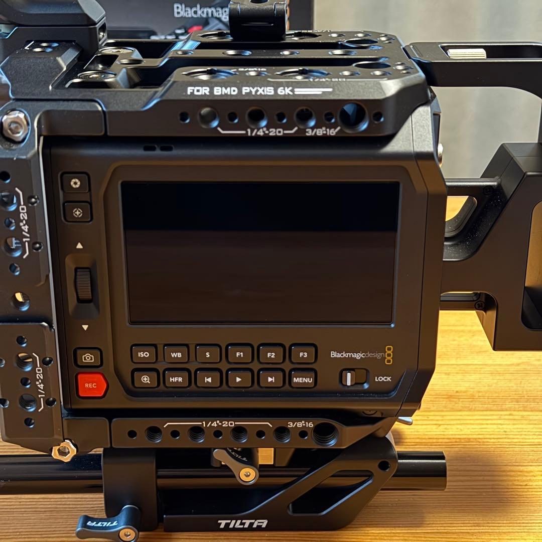 【美品】Blackmagic PYXIS 6K モニター＋Tiltaフルケージ等