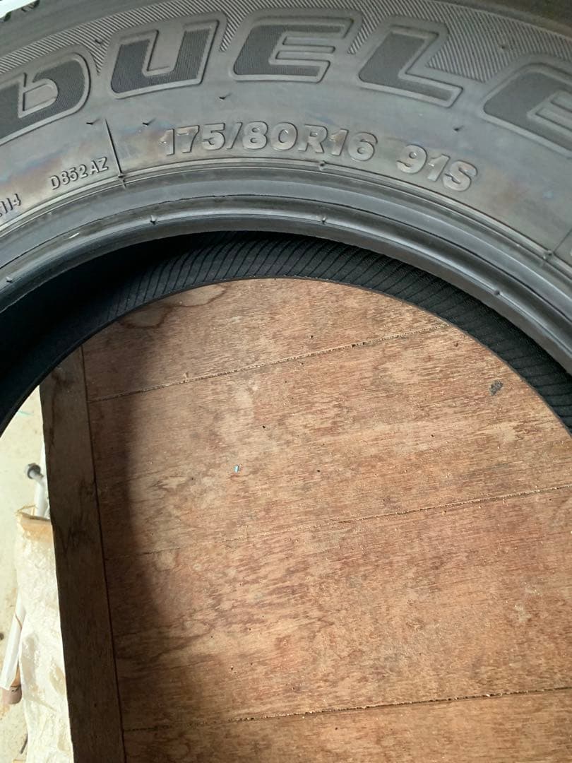 ジムニー純正タイヤ ブリヂストン DULER H/L 175/80R16 91S