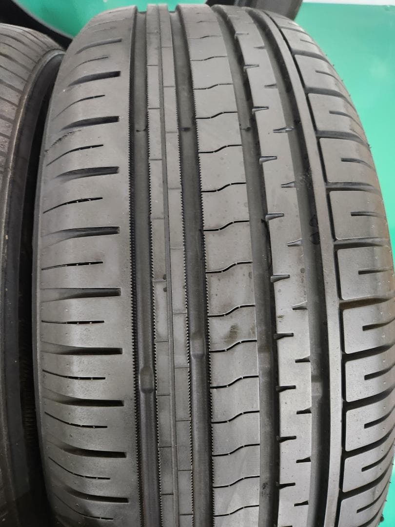 送料込☆2022年製ジーテックスZEETEX タイヤ 215/55R18 ☆4本