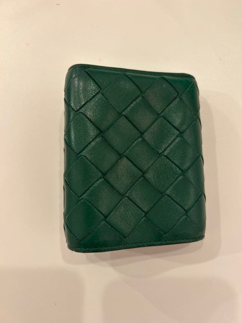 BOTTEGA VENETA三つ折り財布 編み込みデザイン