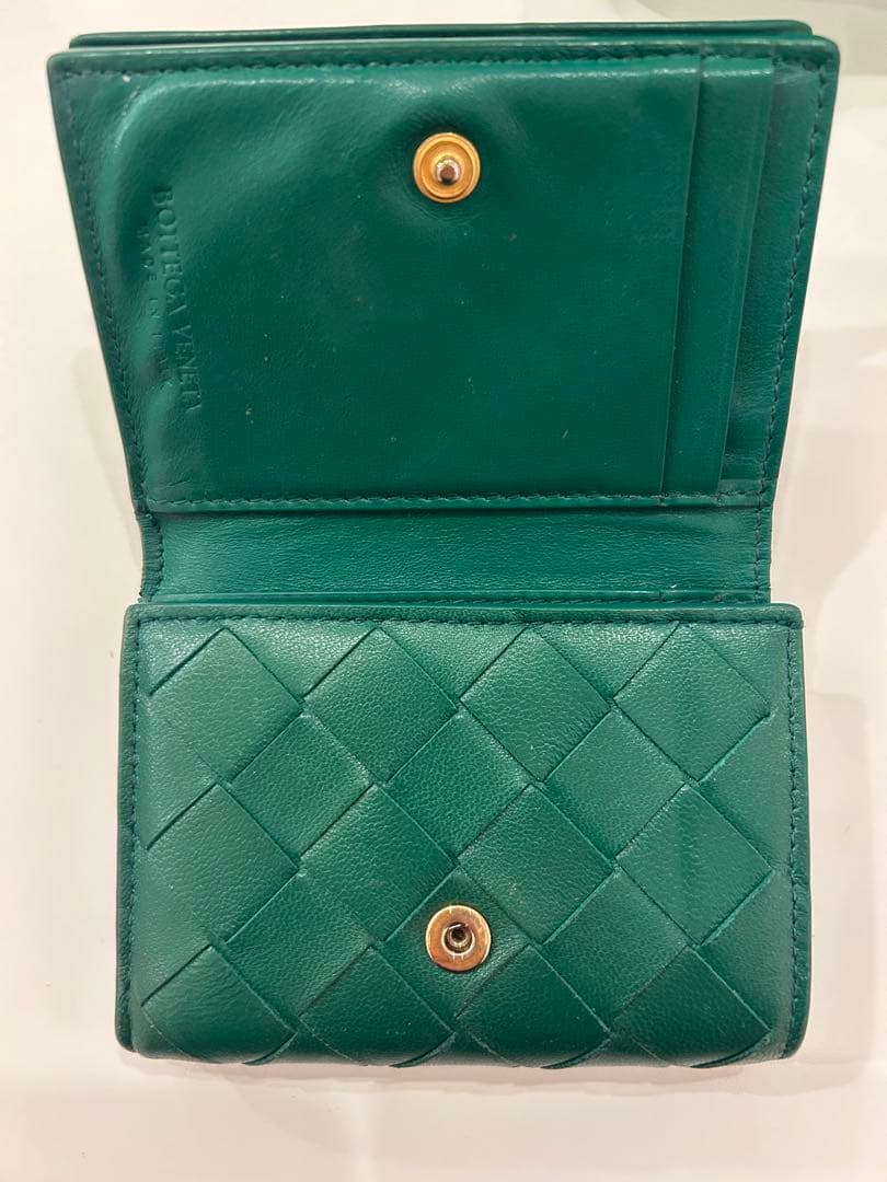 BOTTEGA VENETA三つ折り財布 編み込みデザイン