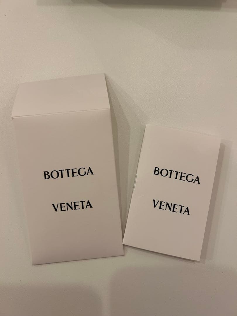 BOTTEGA VENETA三つ折り財布 編み込みデザイン