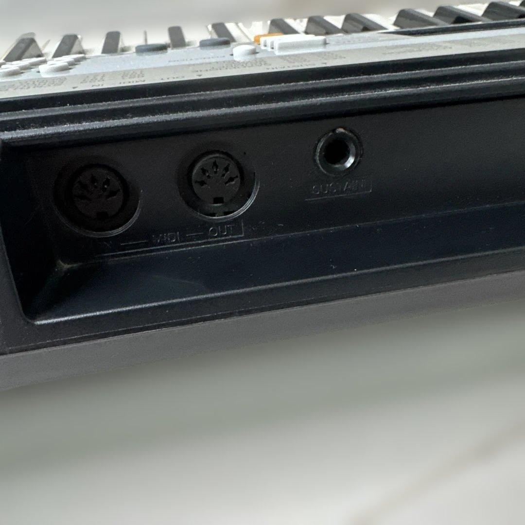 【美品】YAMAHA PSR-E203 電子キーボード 61鍵盤