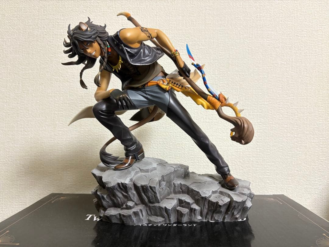 【ポストカード付き】ツイステ レオナ・キングスカラー 1/8スケールフィギュア