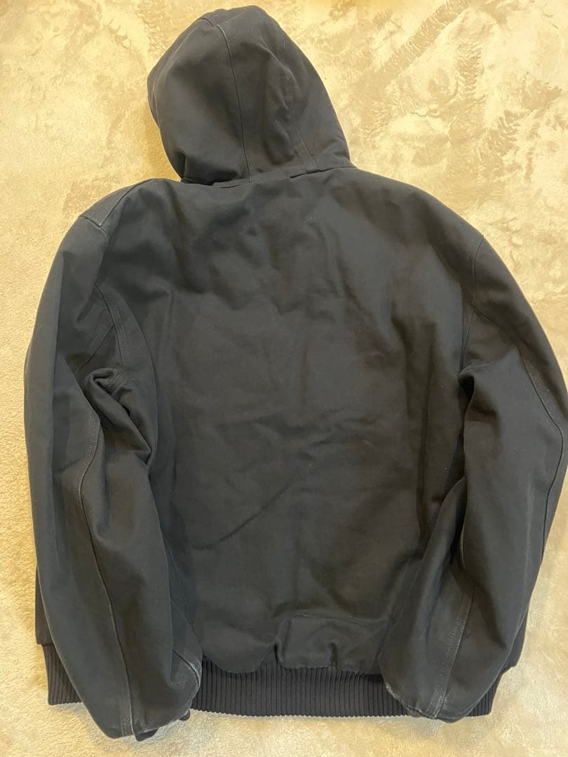 Carhartt ブラック フード付きジャケット