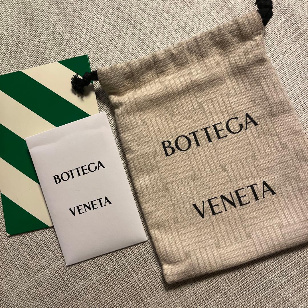 Bottega Veneta スモール カセット 二つ折りファスナーウォレット