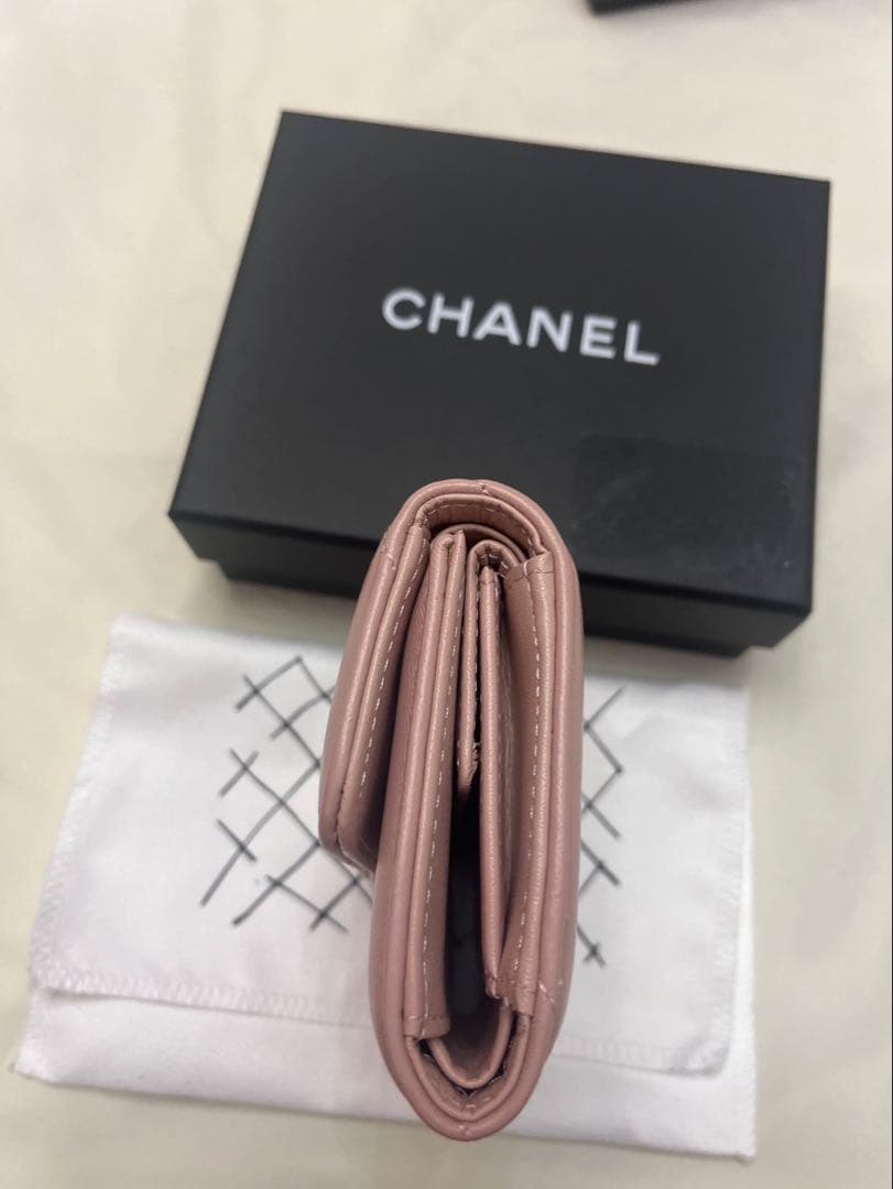 CHANEL シャネル　レザー　ミニ財布