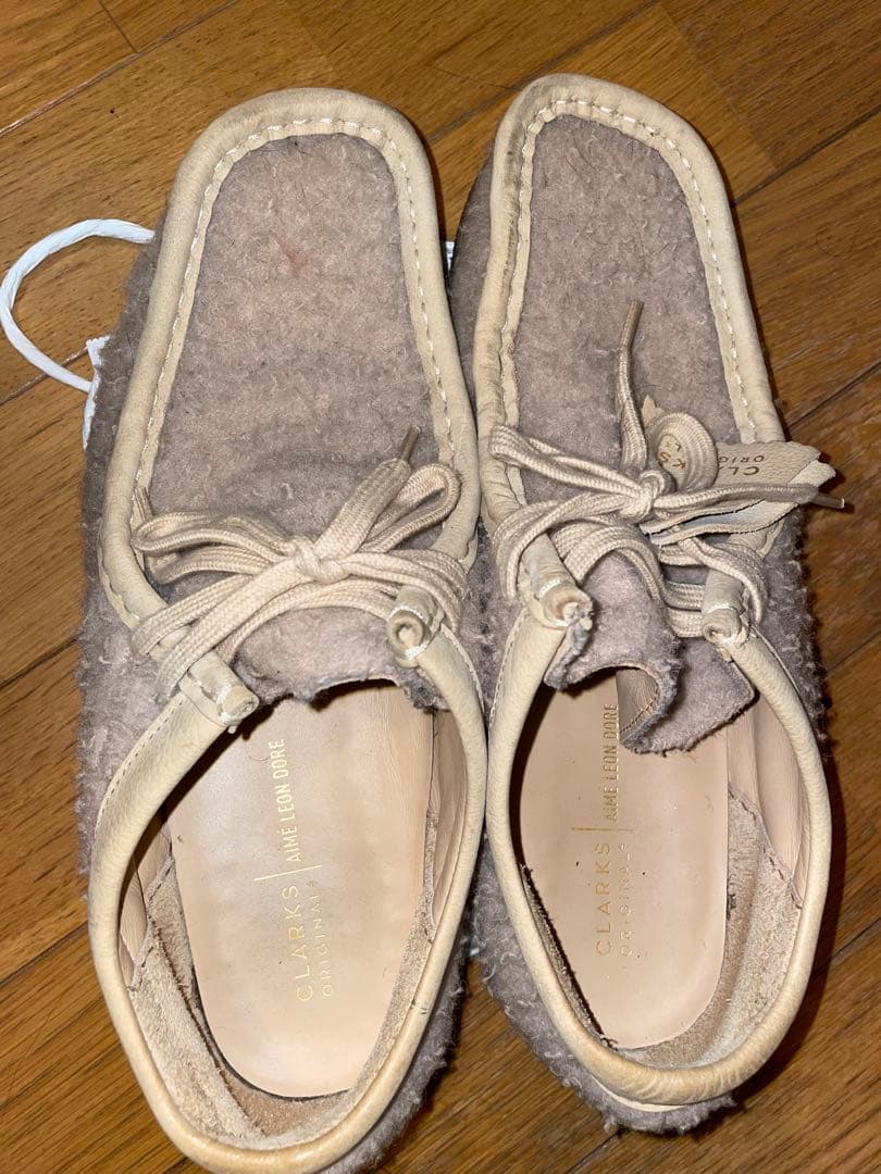 clarks ワラビー26センチUK7.0エメレオンドレコラボ