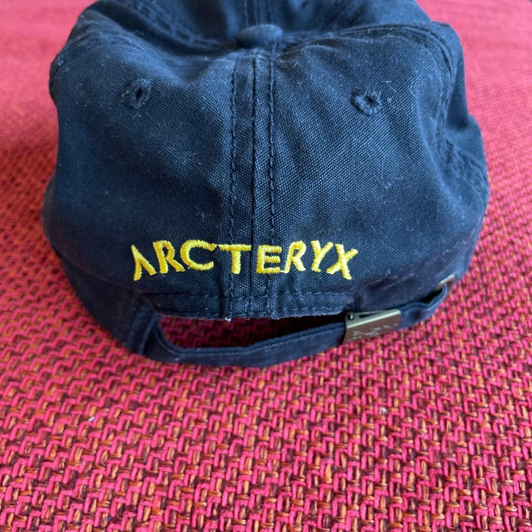 Arc’teryx アークテリクス　ビンテージ　キャップ　カナダ製　黒✖️金