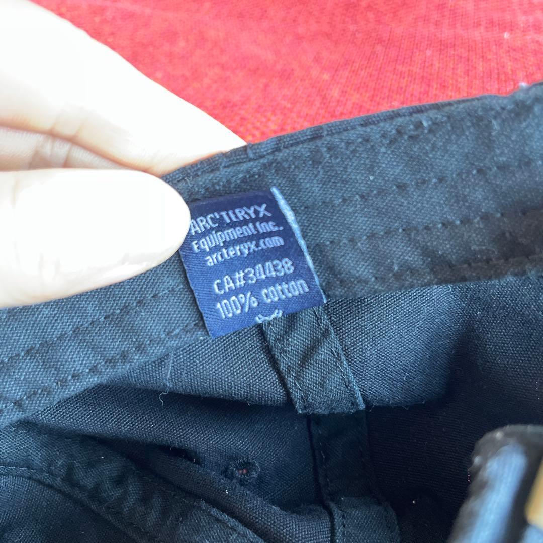 Arc’teryx アークテリクス　ビンテージ　キャップ　カナダ製　黒✖️金