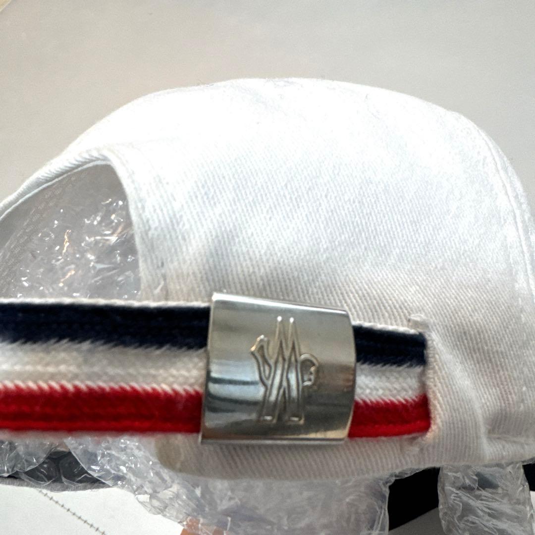 ほぼ未使用！　モンクレール　キャップ　帽子　白　MONCLER ワンポイント