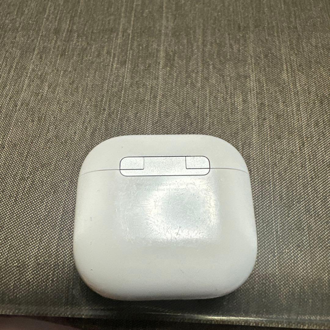 Apple AirPods4ノイズキャンセリング搭載 純正品
