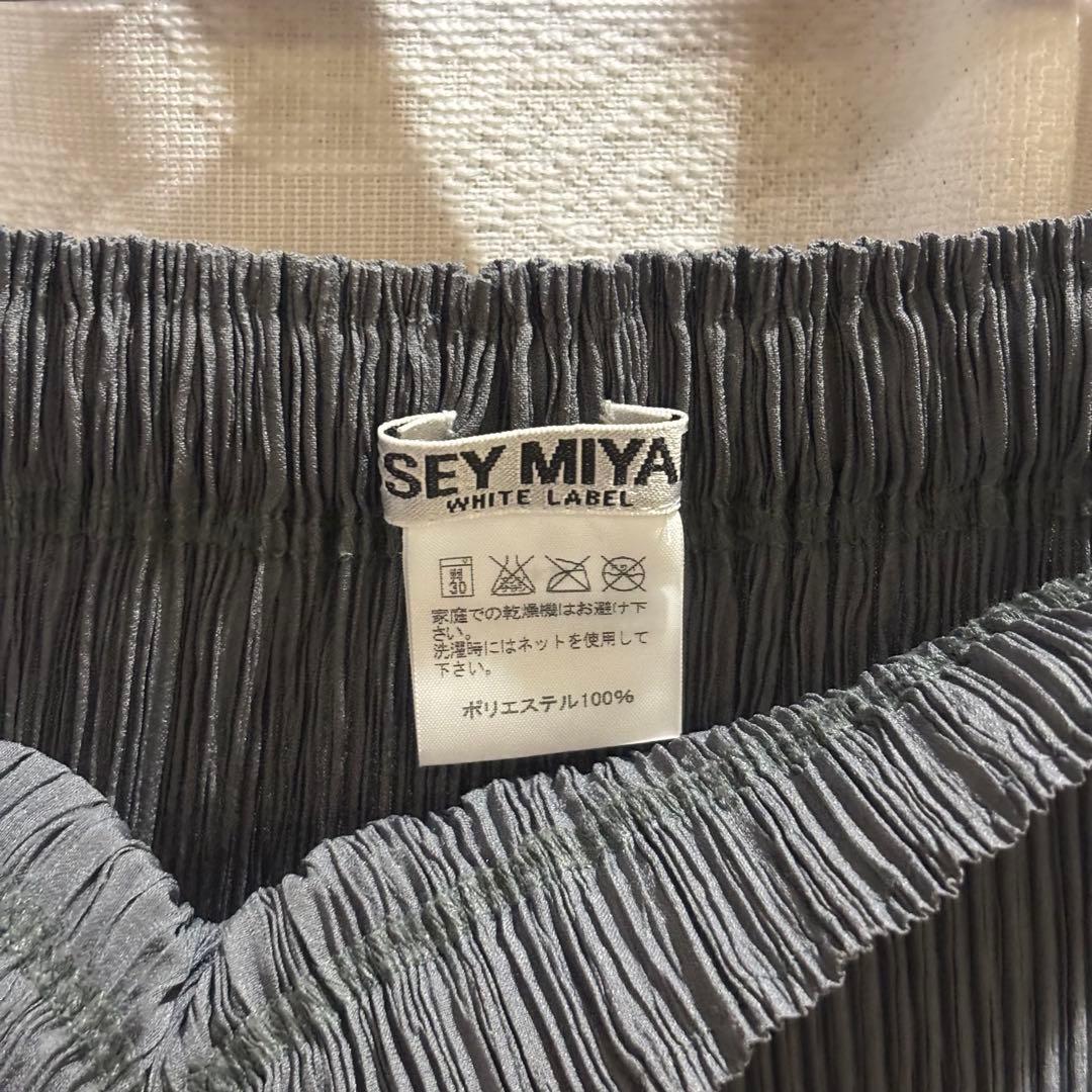 ISSEI MIYAKE WHITE LABEL プリーツ スカート グレー