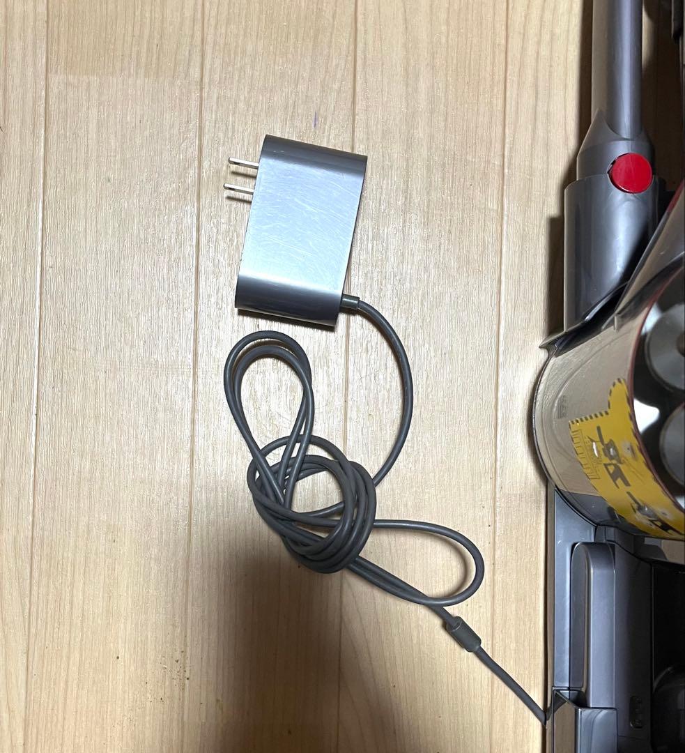 Dyson ダイソン V8 Slim Fluffy コードレス掃除機 動作確認済