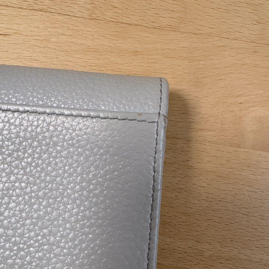 Miu Miu グレー 三つ折り財布　ミニ財布　カードケース